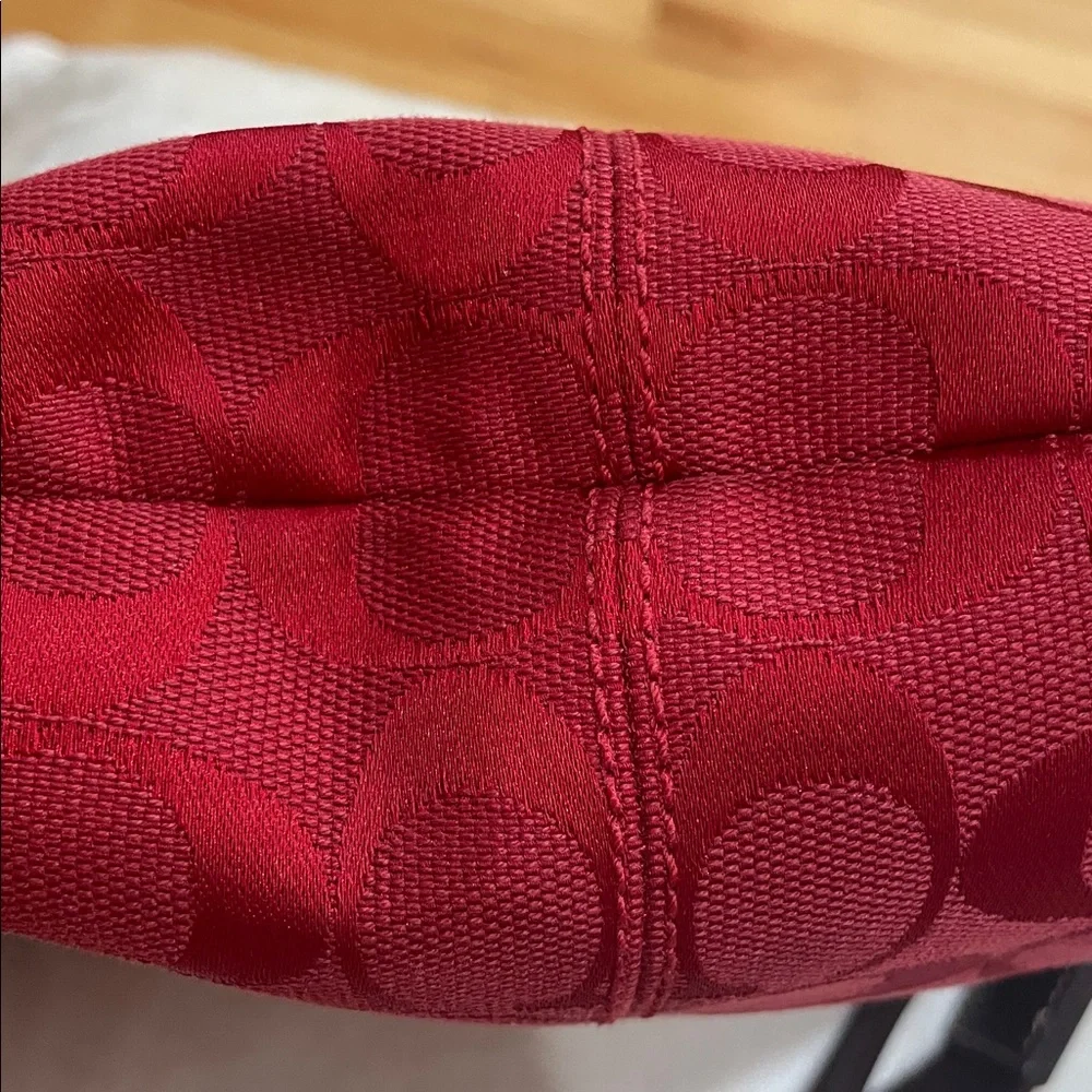 Coach Y2K Red Crossbody - Picture 11 of 11
